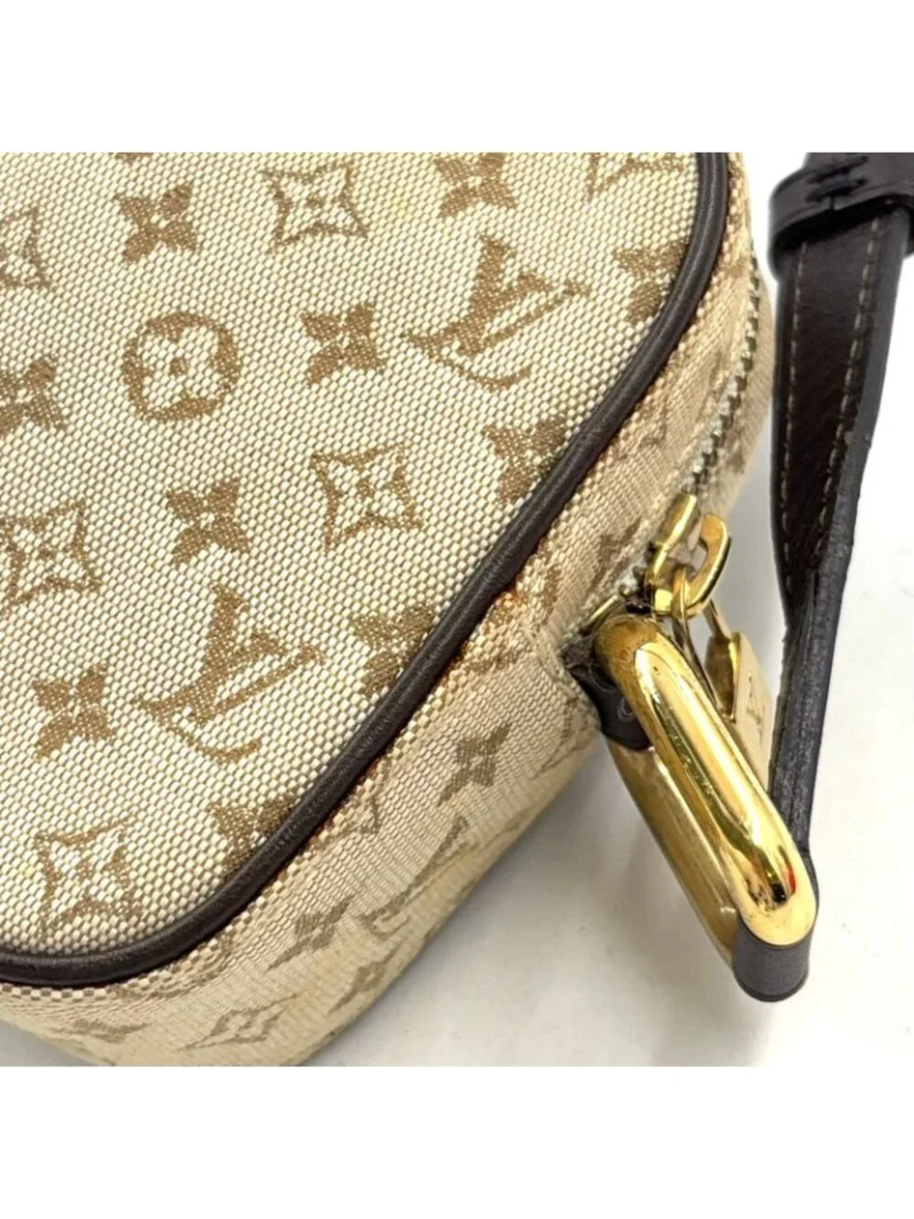 Louis Vuitton Juliette MM Monogram Mini Khaki Leather Canvas Dark Brown Beige